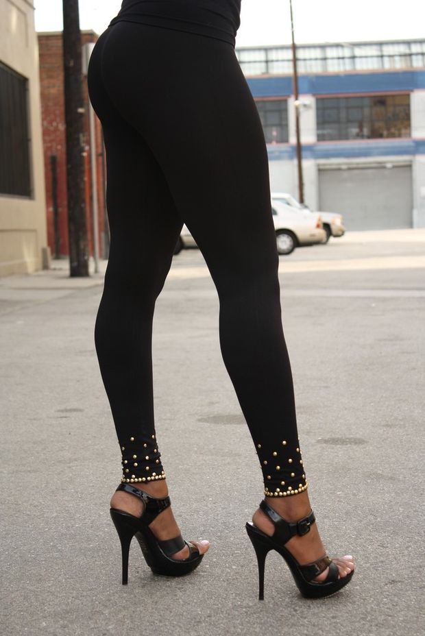 Damn great legs and ass