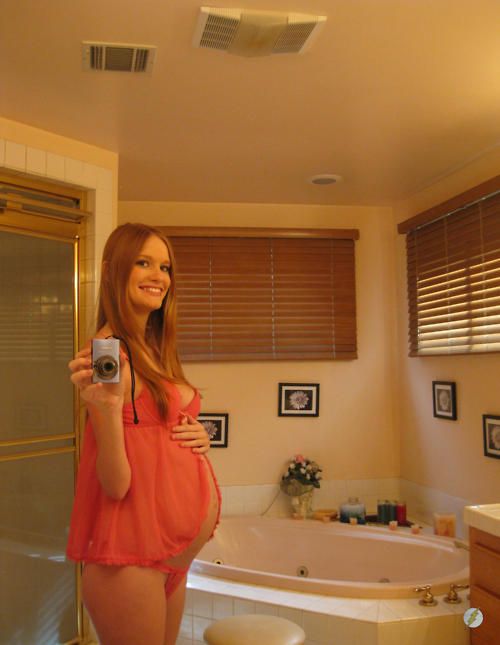 Pregnant self shot