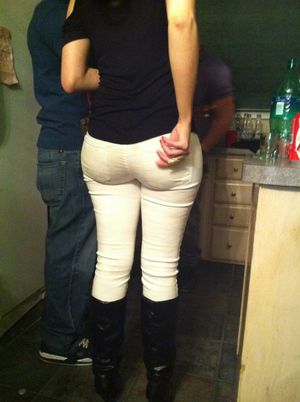 Â  I wonder if that juicy ass got tapped by the end of the night? Its not a party unless somebody pukes, passes out or gets laid.