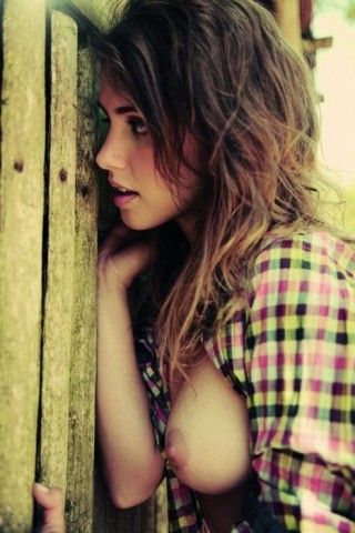 Hi! Nudes: Daily Nude Girls
