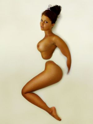 Hot novice picture with a fabulous brunette rack