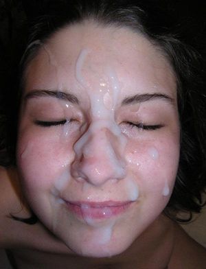 Fabulous teen in this incredible cumshot vagina pic