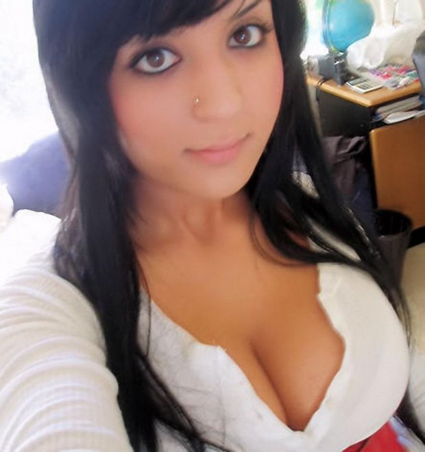 Beautiful ash brown boobs in incredible rookie photo