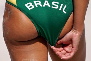 TANNED BRAZILIAN BEACH VOLLEYBALL BABES ASS