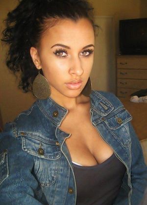 Fabulous boobs amateur in this amazing rookie picture