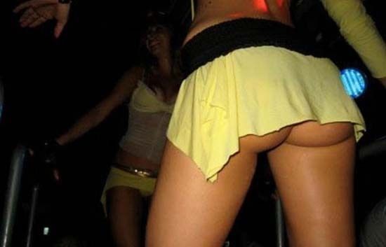Beautiful booty in a awesome photo