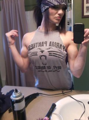 Beautiful emo in awesome pic