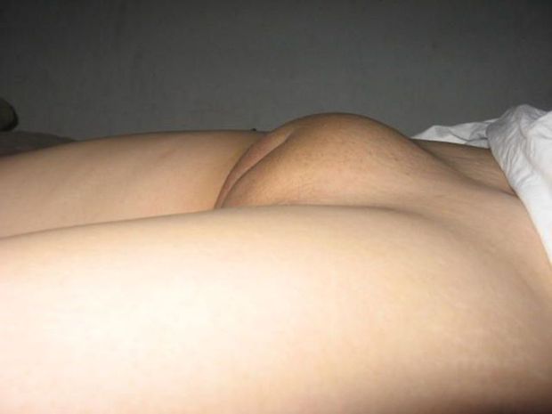Sexy rookie in this amazing homemade pussy picture