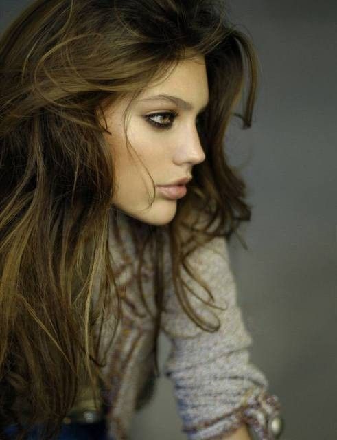 Lovely brunette teen in hot picture