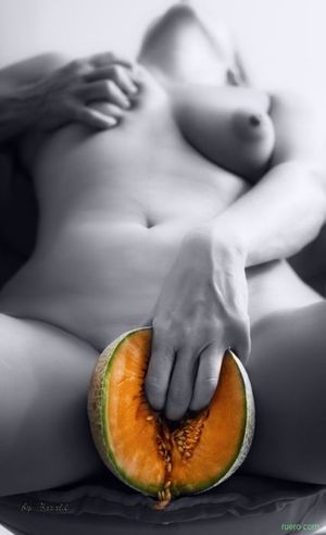 Awesome playing with self pic with gorgeous chocolate skinned