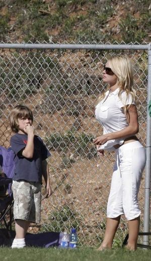 Mom? Is it lunch time yet?