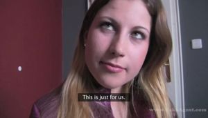 Stunning teen novice in this hot amateur vagina photo