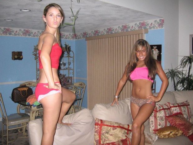 Amazing teen in amazing girlfriend g-string pic