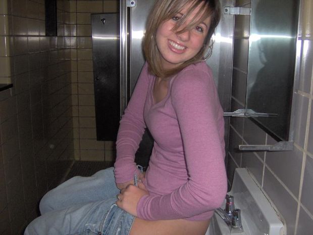 Stunning blonde in this amazing photo