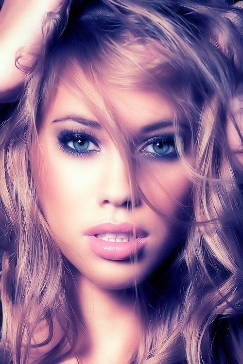 Superb blonde in hot photo