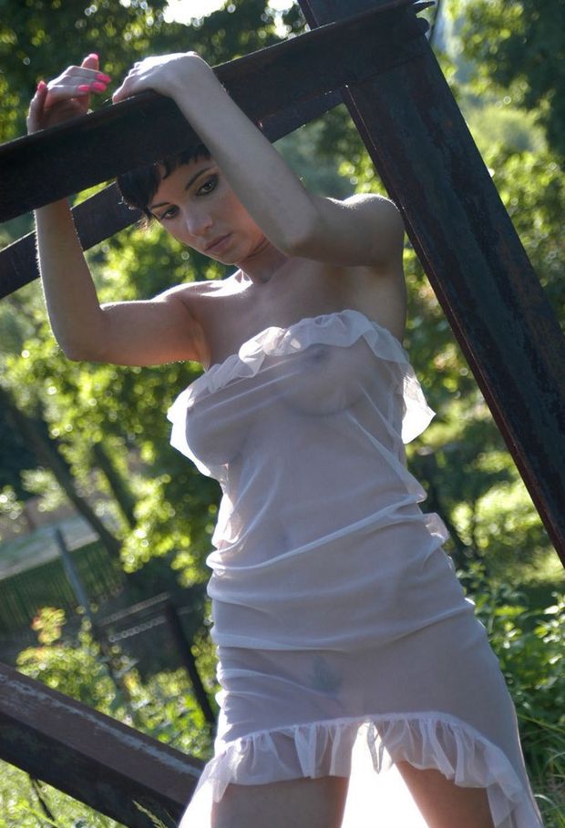 Incredible pic with superb jugs bra