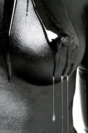 Lovely chocolate skinned boobs in awesome picture