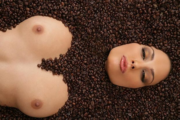 Gorgeous jugs in hot picture