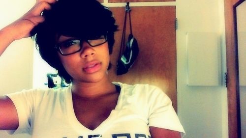 This chick (Danisha Lee, @MixedSoulchild) is beyond smoking hot to me.
