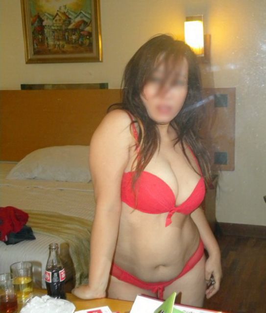Amazing pic with gorgeous thai mommy