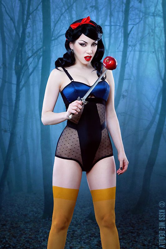 Snow White - Forbidden Fruit