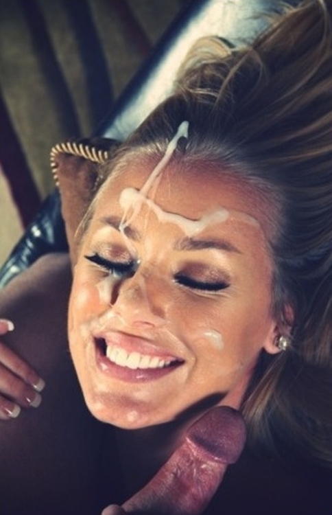 Lovely starlet in this hot cumshot pic