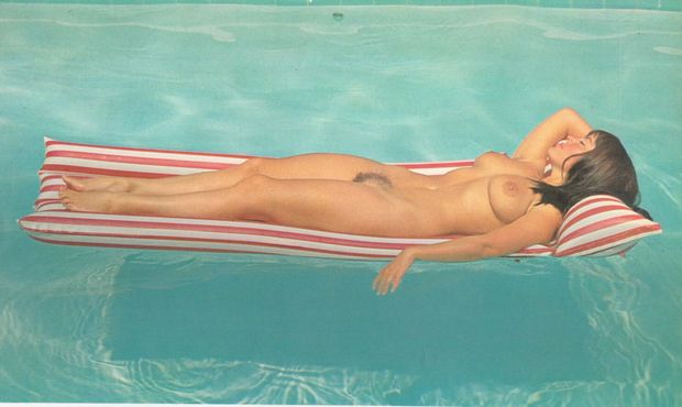 Lovely natural in this hot throwback picture