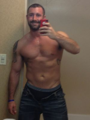 gay pornstar Vinny Castillo! "huge cock"