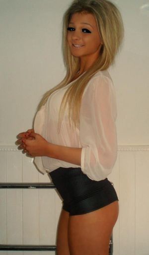 Awesome beginners picture with gorgeous blonde homemade