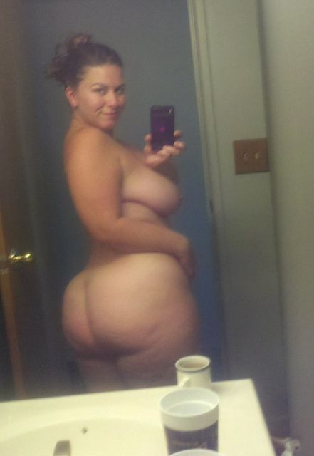 Sexy hooters in this incredible homemade pic