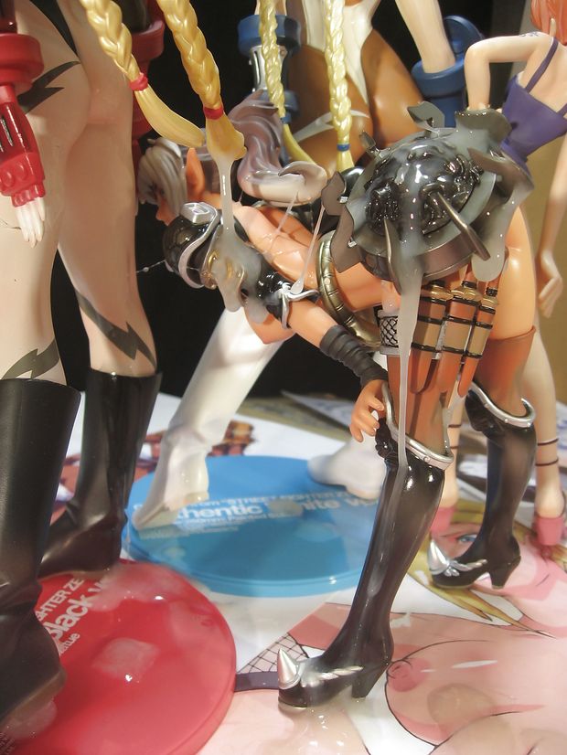 Figurine Covered