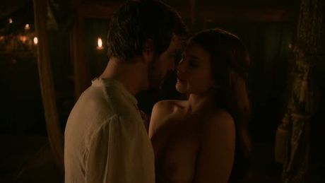 Natalie Dormer - Game of Thrones s02e03 - HD