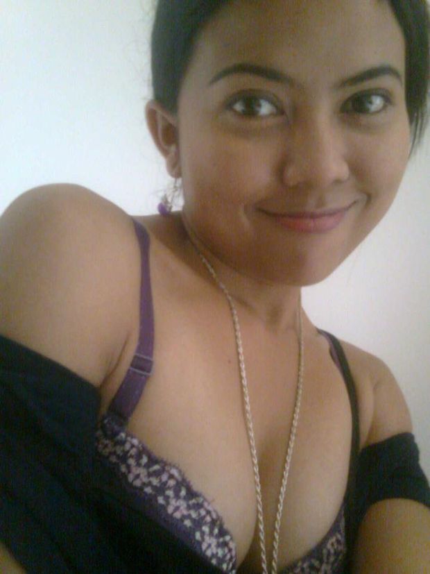 Lovely chinese in hot amateur pic