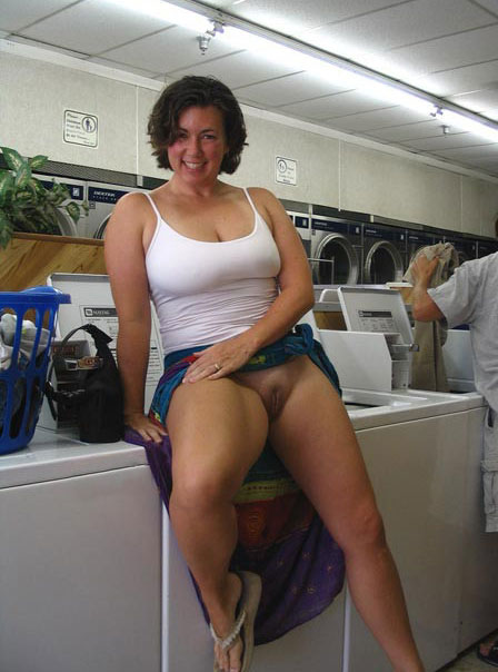 Gorgeous jugs in this incredible pic