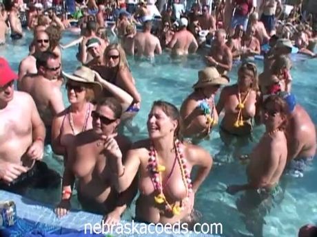 Hot teen coed in this awesome party video
