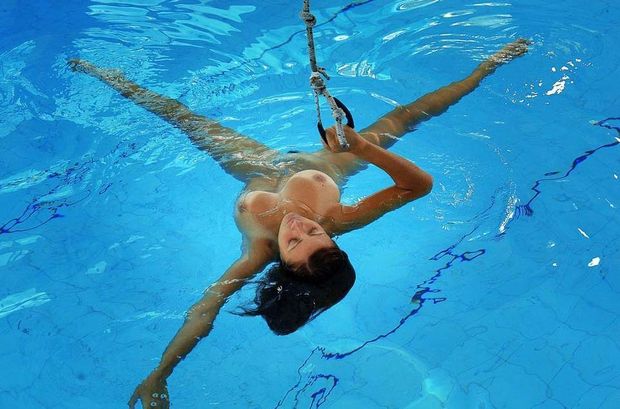 Amazing vagina pic with beautiful jugs