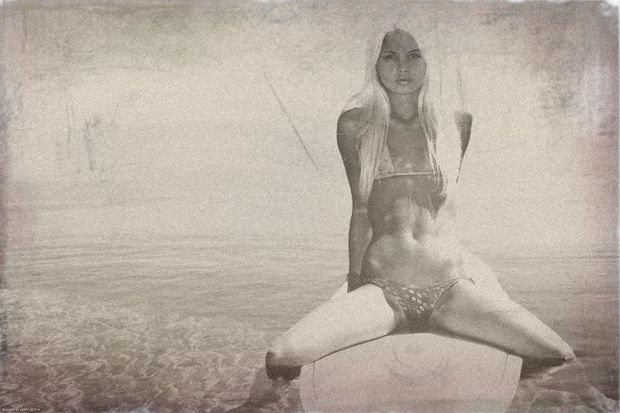 Fabulous blonde teen in this hot pic