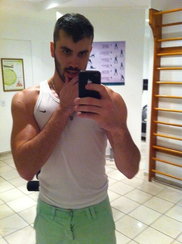 Murilo Mazer (Hot Brazilian Guy) on Guys With iPhones