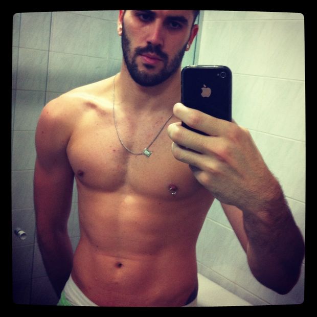 Murilo Mazer (Hot Brazilian Guy) on Guys With iPhones