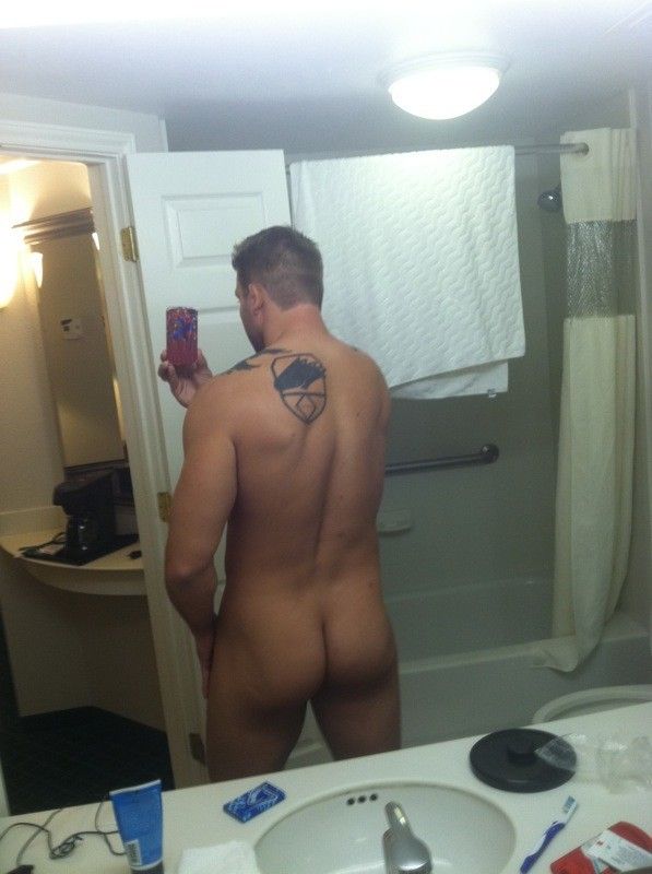 gay pornstar Colby Jansen!
