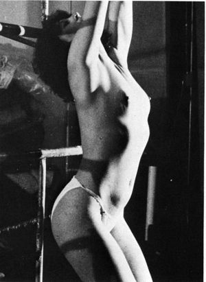 Awesome bondage classic pic