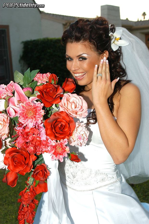 Fabulous latina in awesome picture