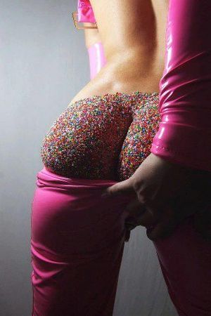 Awesome pic with fabulous butt