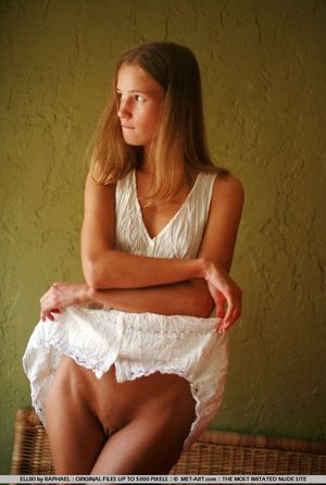 Awesome pic with beautiful teen