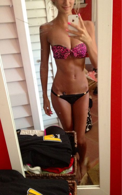 Hot pic with hot muscular body