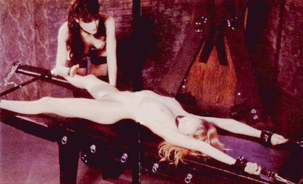 Incredible bondage classic pic