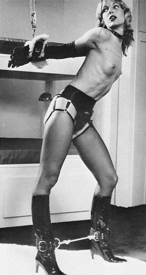 Awesome bondage throwback pic