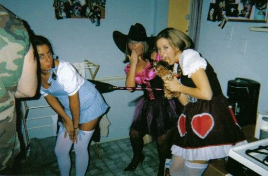 Welcome to Spank or Treat 2012! For the rules and complete list of information, please see the main contest page. The abbreviated version: V