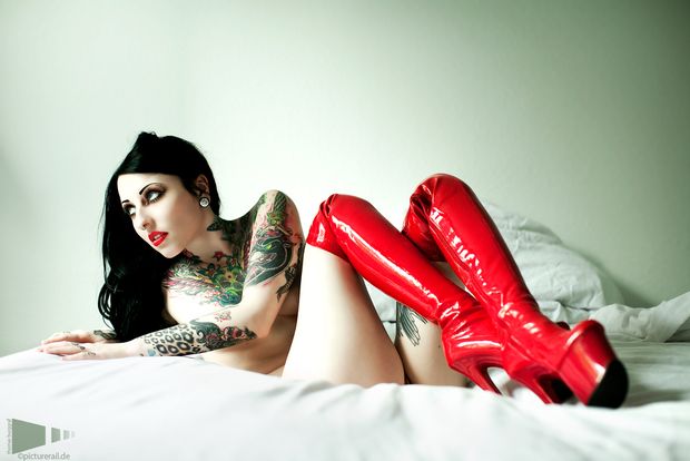 Fabulous emo in amazing pic