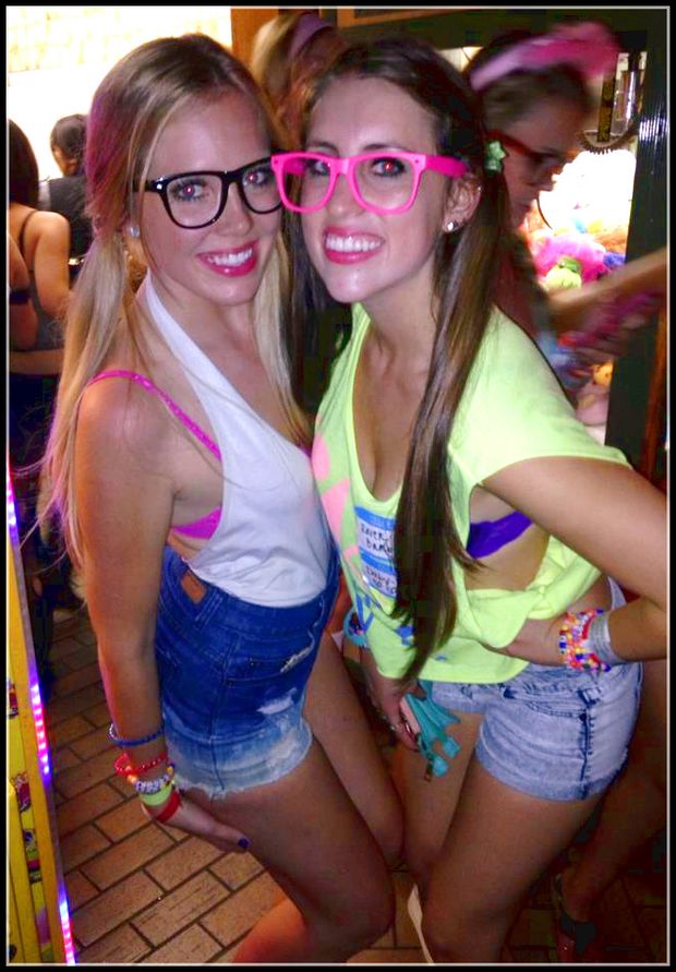 Neon Skanks